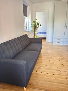 Lys og komfortabel lejlighed tæt på Amager Metrostation