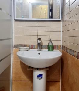 Apartment Второй Этаж, ЖД Вокзал, ОХМАТДЕТ