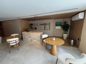 Flat beira-mar pé na areia com varanda