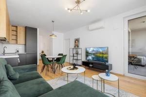 LAM Discovery AC - Balcony