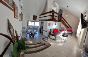 Casa con piscina vista al lago montañas-Sierras de Córdoba