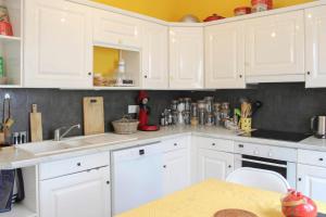 Pleasant bright apartment at the gates of Paris