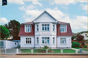 Haus Sonnenschein Ferienwohnung Ole