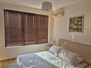 New Light house golf apartment