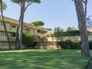 Apartment Appartamento Residence Henderson by Interhome