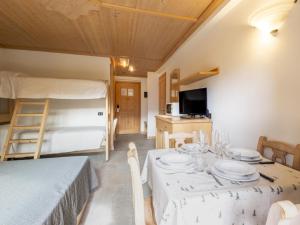 Apartment Residence gli Scoiattoli-2 by Interhome