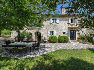 Holiday Home Village Family House Ranka by Interhome