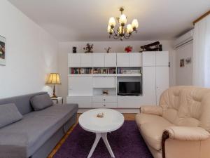 Apartment Melita Lara by Interhome