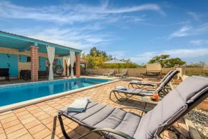 Stone villa Jurenda with pool