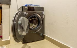 Elnas Baobab Waves - 3BR Beachfront Nyali