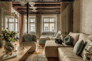 Gallery 7 Fresco Apartment - LoftAffair Collection