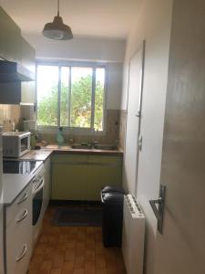 appartement entierement rénové avec vue sur le bassin et villa St Yves parking privé