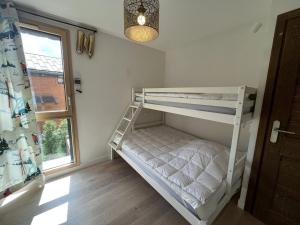 Superbe appart 3P au pied des pistes, parking couvert, terrasse, WiFi - Les Carroz - FR-1-572-288