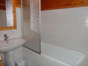 Chalet 3 Chambres 8 Pers, 800m Pistes, Parking Couvert, Poêle à Bois, Quartier Calme - FR-1-572-224