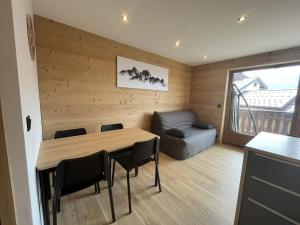 Charmant Studio-Cabine 4 pers, Centre-Village, Balcon Ouest, à 600m des Pistes - FR-1-572-281