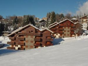 Appartement 2 Pièces Cabine pour 6 pers. avec Balcon - Pied de Piste, Parking Inclus - FR-1-572-261