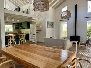 Casa Waimea - Casa En Barrio Privado San Benito, Chapadmalal Para 6 PAX Con Parrilla - Hola Sur