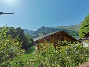 Studio ski aux pieds avec terrasse, parking et Wi-Fi - 4 couchages - FR-1-241-173