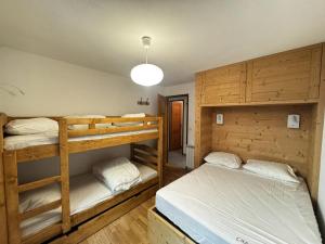 Spacieux 2 Pièces aux Carroz, 6 Pers., Balcon ensoleillé - FR-1-572-9