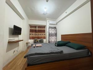 Apartemen Gunung Putri by Maknyoss Rooms