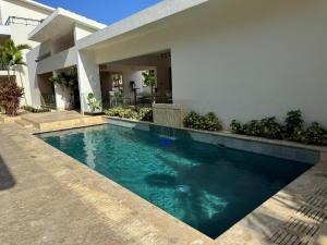 Lujoso apartamento con acceso a club de playa