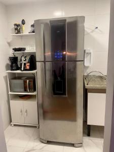 Apartamento completo, à 10 min da praia e próximo ao Riocentro