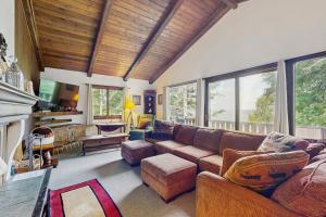 4 Bed 2 Bath Vacation home in Franconia