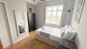 The Willow - Studio 10