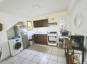 Ushuaia Magnifica,Tu refugio con vista al canal de Beagle y montañas