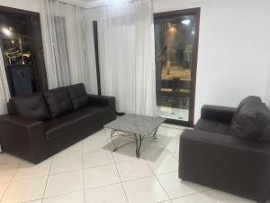 Super promoção Carnaval dia 16 em diante Capacidade 12 pessoas Av Buzios