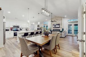 Hawk’s Landing at Innsbruck