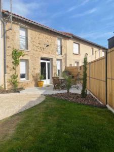 LAtelier Jolie maison de charme proche Puy duFou