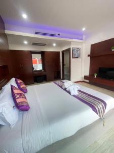 2 private pool villa 4 bedroom 6 bath can sleep 10