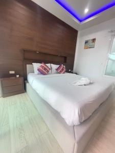 Modern 2-bed, 2-bath pool villa in Chaweng Beach