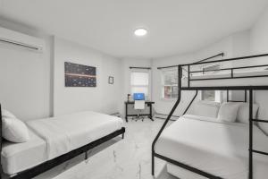 5MIN walk NYC Train Massage Chair Sleeps 12Plus