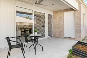 Cozy 2BR Home Quiet Bellbird Park Stay