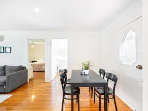 Sunny Stay 2BR in Prime Location