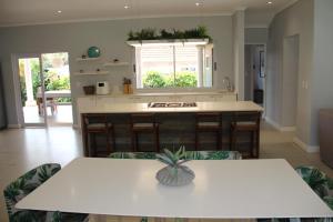 Goodholme Manor - Modern and Spacious