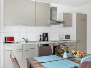 Windflüchter links mit Sauna