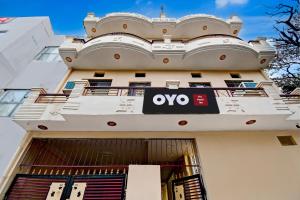 SPOT ON by OYO The Royal Inn