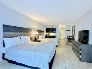 Landmark Resort-Updated Double Suite
