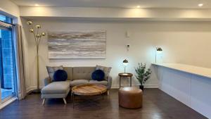 Modern 2BR Home with Parking Near Airport and Downtown Ottawa