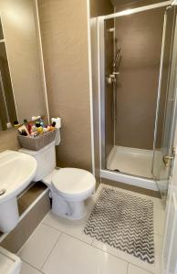 Bright & Spacious Flat Near Newhaven Harbour