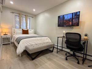 Flushing City Escape