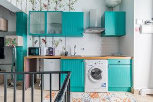 Art & Relax: Atocha Reina Sofía Studio