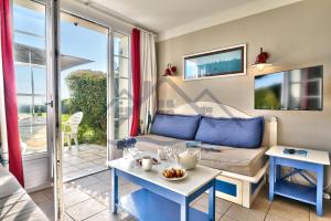 LocaLise - Maison D02 - Vue mer - Accès piscine - Wifi inclus - Draps et lits faits inclus - Face à la plage - Centre et port à 700m