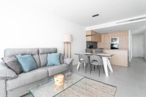 Sea view, Pool, AC, Parking space