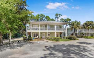 Laguna Breeze C by Vacation Homes Collection