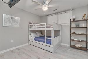 Yaya and Papis Place 424B