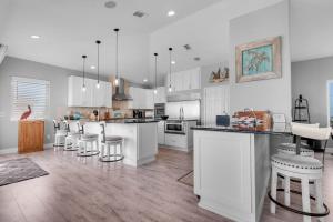 Bella Vista by Gulf Coast Getaways